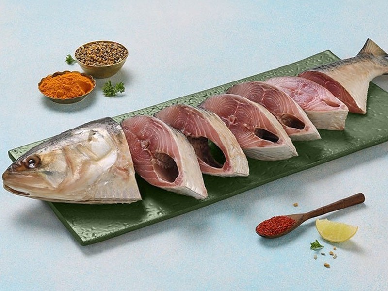Hilsha Fish Stacks Include Head Pieces (Size : 800gm)